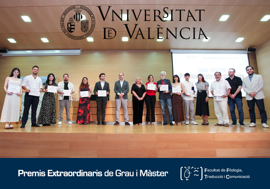 Los premiados en el escenario del Salón de Actos